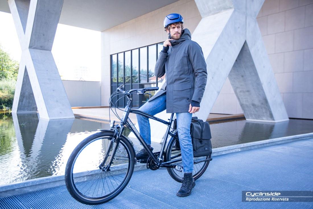 Tucano Urbano presenta Magic Parka, capo di abbigliamento per ciclisti -  Ciclismo